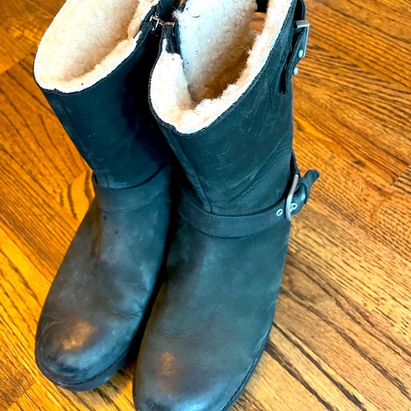 UGG black leather boots * WARM * lined with sheep skin * Women’s size 7 - Picture 2 of 4